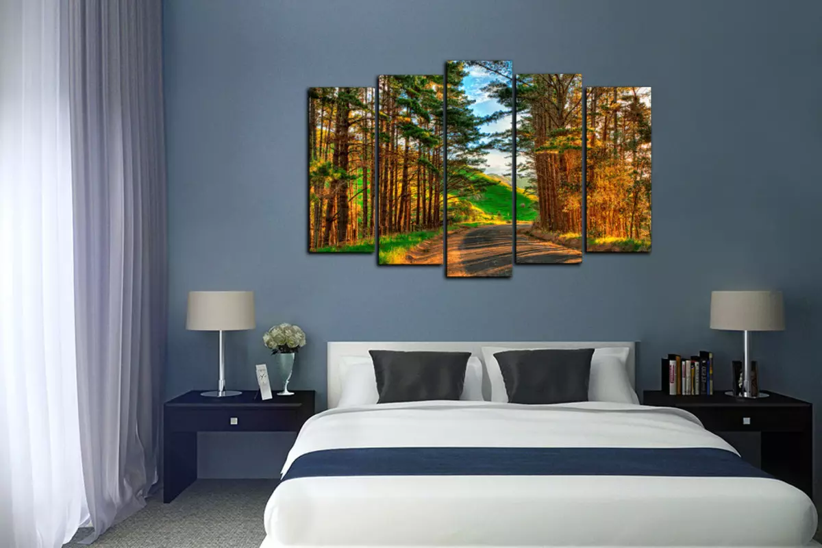 Слики за спалната соба (88 фотографии): Каква свирка над креветот? Каде можам да висат модуларни слики? Fenensui поволни опции, убави слики на внатрешниот ѕид во класичен и други стилови 9883_65