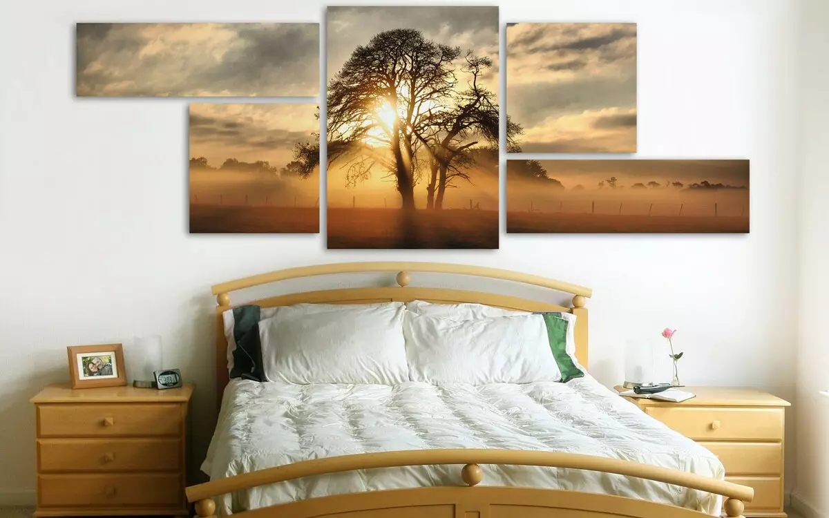 Slike za spalnico (88 fotografij): Kakšna prašiča nad posteljo? Kje lahko visim modularne slike? Fenzui ugodne možnosti, lepe slike na notranji steni v klasičnih in drugih stilih 9883_66