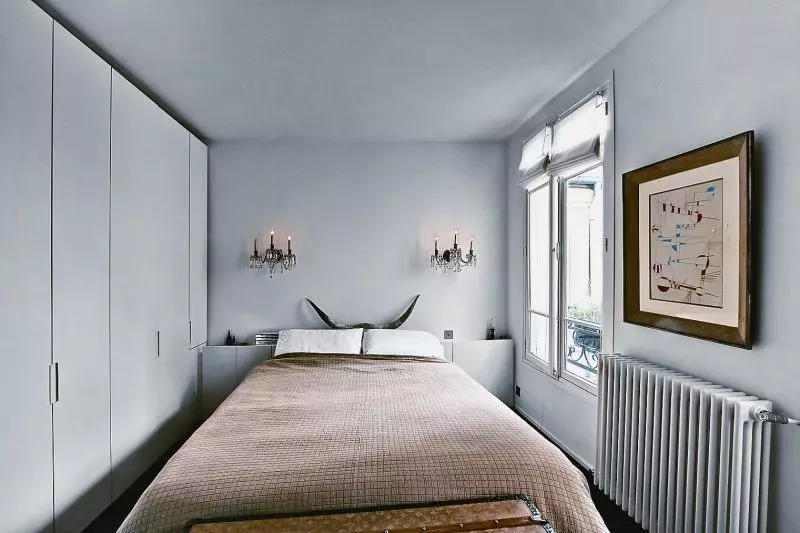 Návrh malých ložnic o rozloze 5-6 m2. M (77 fotek): Vlastnosti interiéru místnosti s oknem v moderním stylu. Jak si vybrat 2x3 místnosti tapety? 9884_25