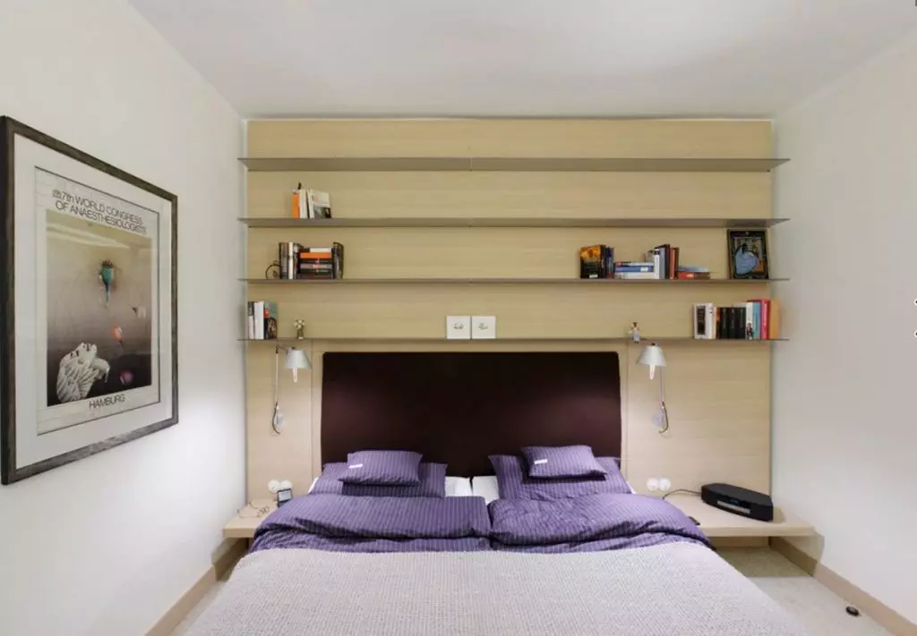 Designul suprafeței dormitoarelor mici de 5-6 metri pătrați. M (77 fotografii): Caracteristicile camerei interioare cu o fereastră într-un stil modern. Cum de a alege un tapet de 2x3 camere? 9884_53