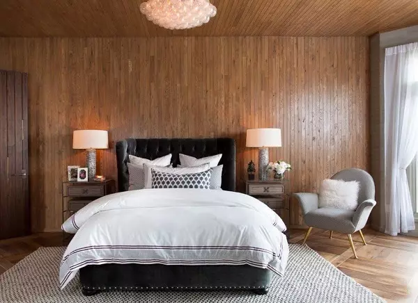 Dormitorul de decorare (63 poze): decoratiuni de perete cu lemn si clase, ziduri din caramida din piatra decorativa si gresie in dormitoare interioare din apartament, alte optiuni 9886_29