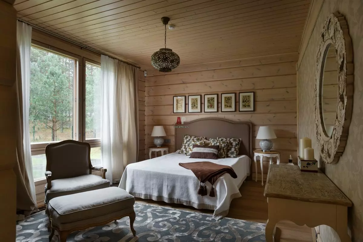 Dormitorul de decorare (63 poze): decoratiuni de perete cu lemn si clase, ziduri din caramida din piatra decorativa si gresie in dormitoare interioare din apartament, alte optiuni 9886_47
