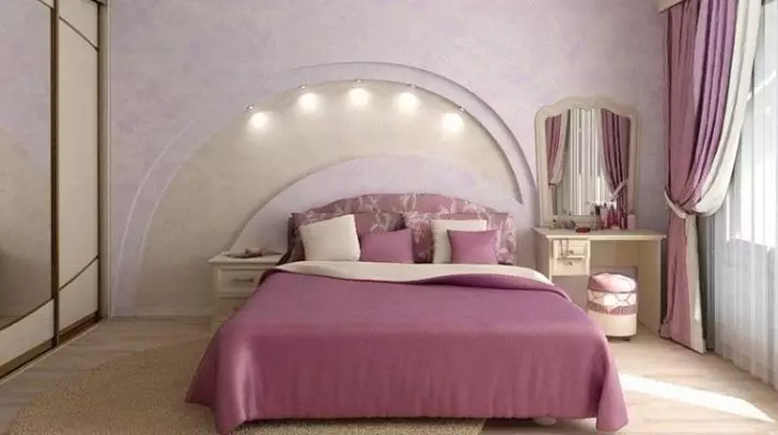 Yatak Odası Dekorasyonu (63 Fotoğraf): Ahşap ve fıçı tahtası ile duvar dekorasyonu, Dekoratif taştan yapılmış tuğla duvarlar ve iç yatak odalarında fayans, diğer seçenekler 9886_62