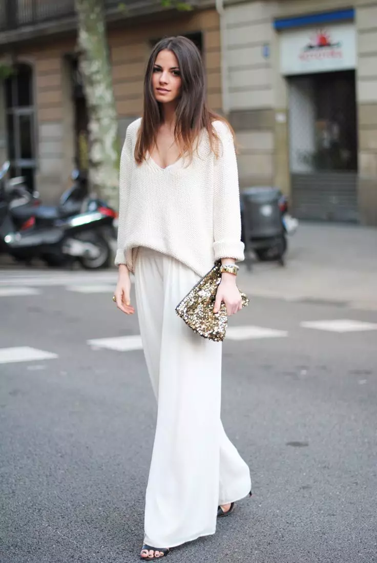 Бели панталони 2021 (82 фотографии): Женски стилски слики, со кои носат, соодветни чевли и кошула 989_10