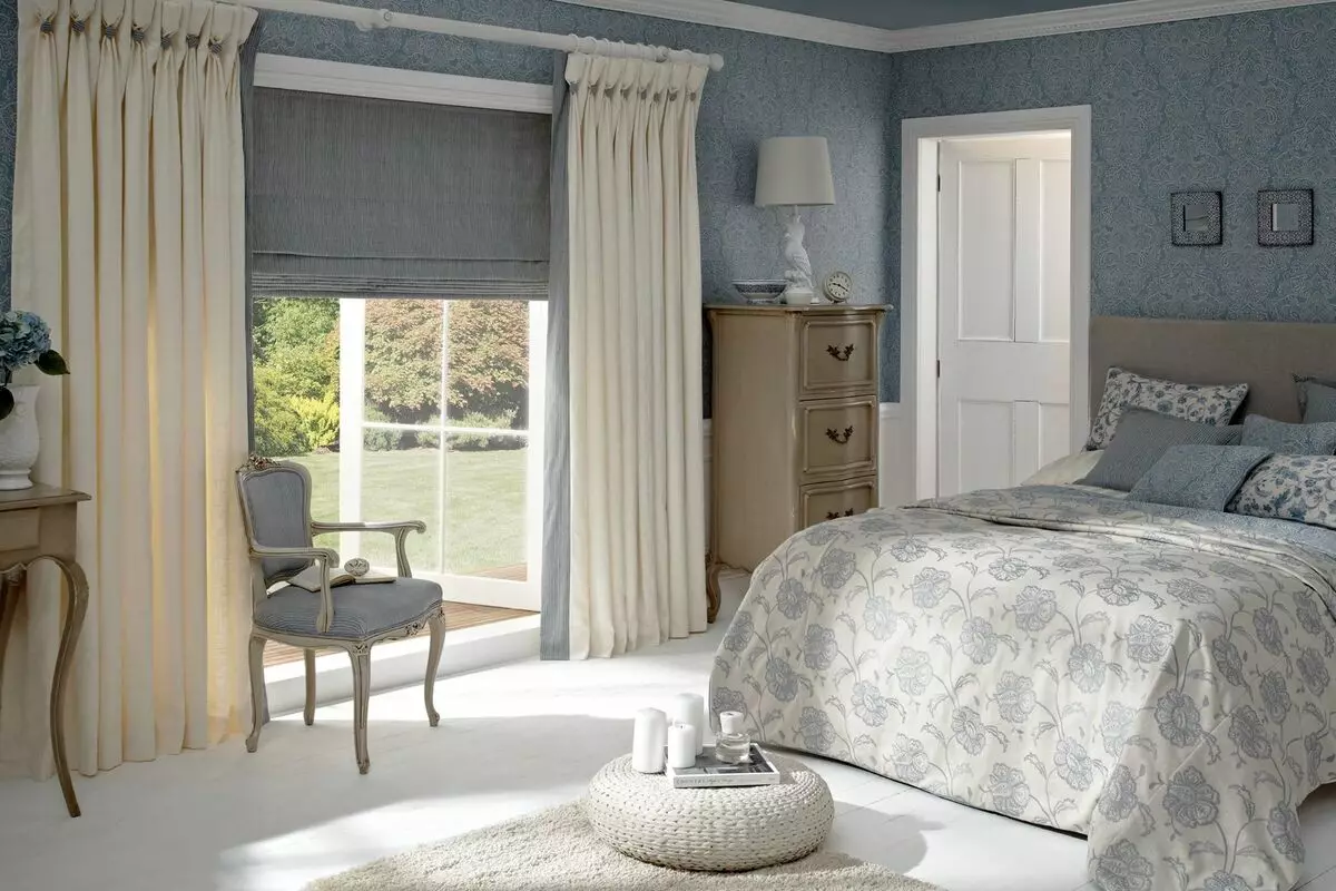 Англи хэв маягийн унтлагын өрөө (55 зураг): Дотоодын хөшиг, ханын цаасыг сонгох. Охидын болон эрэгтэй унтлагынхаа загварыг загварчлах сонголтууд, үндсэн мэдээлэл 9905_53