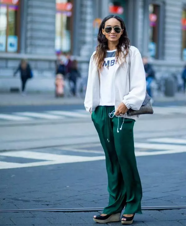 Što obući zelene hlače (70 fotografija): ženski modeli, ljetne slike 2021 990_47