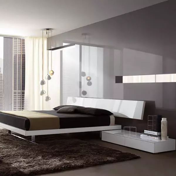 Висока технологија Спална соба (85 фотографии): Соба за внатрешен дизајн, спиење и друг мебел, лустер и кабинет за мала спална соба 9910_4