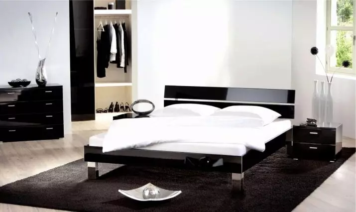 Висока технологија Спална соба (85 фотографии): Соба за внатрешен дизајн, спиење и друг мебел, лустер и кабинет за мала спална соба 9910_84