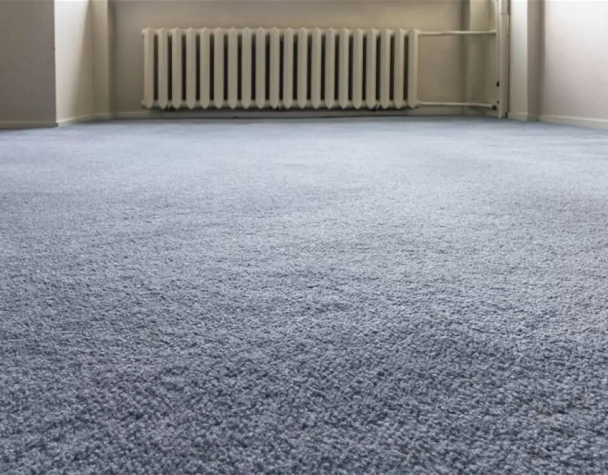 A alfombra do cuarto (57 fotos): Como elixir alfombras para que se axusten ao interior? Como poñer unha alfombra ao chan da cama? 9918_24