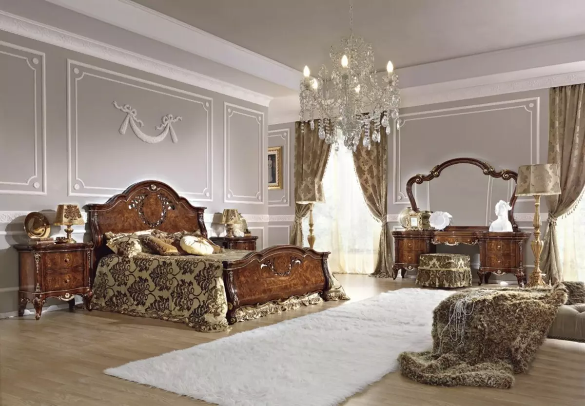 Premium-klases mēbeles guļamistabai (46 fotogrāfijas): dārgu elites krievu ražošanas mēbeļu pārskatīšana, ekskluzīvas karaliskās guļamistabu komplekti, krāšņi mēbeles mūsdienu un klasiskos stilos 9930_4