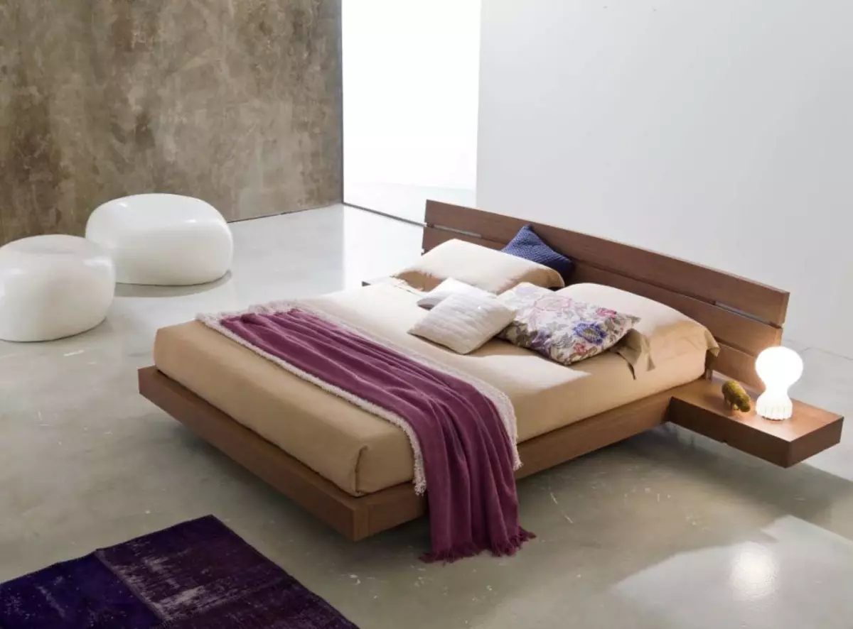 Sleeping Set (80 foto's): Seleksje fan muorren yn klassike en moderne stilen, hoeke meubels en modulêre kleankabinetten 9932_22