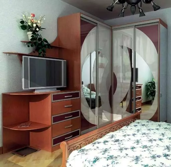 ארונות בפינה בחדר השינה (79 תמונות): עיצוב רעיונות של ראשים מוטבעים קטנים ארונות מודולריים עם מראה, רישומים של ארונות זוויתיים 9942_17