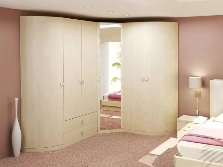 Nurgakapid magamistoas (79 fotot): väikeste sisseehitatud peade ja modulaarsete kappide disaini ideed peegliga, nurkade riidekappide joonised 9942_37