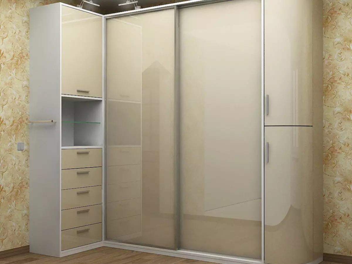 Nurgakapid magamistoas (79 fotot): väikeste sisseehitatud peade ja modulaarsete kappide disaini ideed peegliga, nurkade riidekappide joonised 9942_42