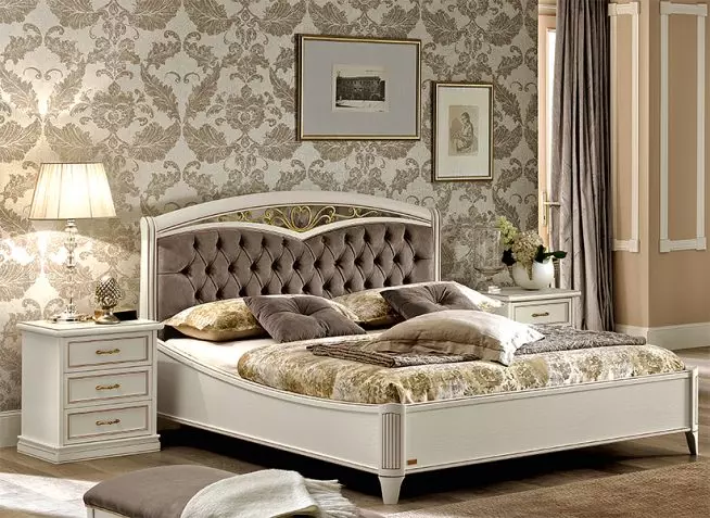 Yatak odası nasıl döşenir? 56 fotoğraf partilere mobilya nasıl koymak? Uzayın ergonomisi ile bir yatak nasıl yerleştirilir? 9943_35
