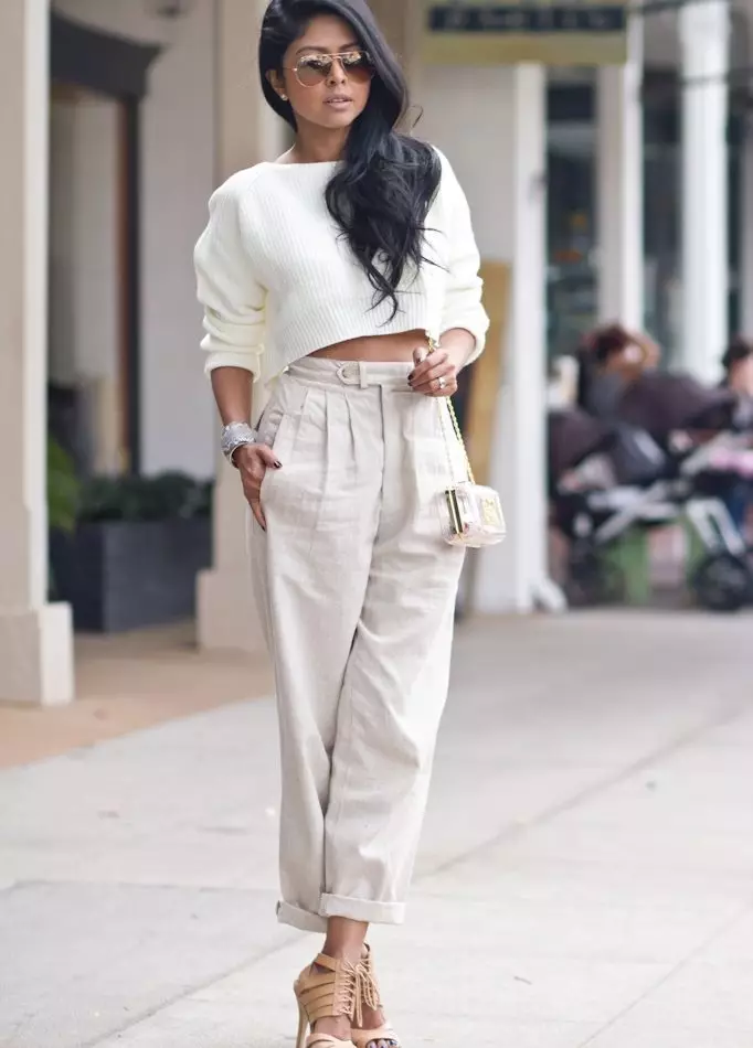 Klassikaline püksid Naine 2021 (70 fotot): Moodsad mudelid, millega seljas, kaasaegne naiste püksid klassikaline alternatiivne 995_41