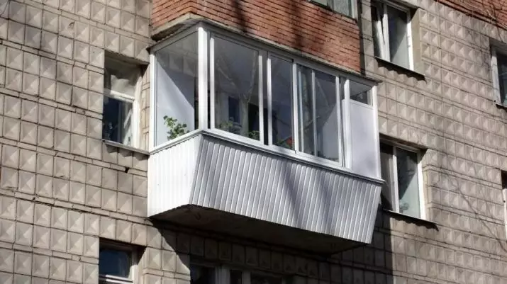 Balcony with removal (58 photos): metal balcony with removal by floor and windowsill. Does the permission for a remote loggia? 9979_52