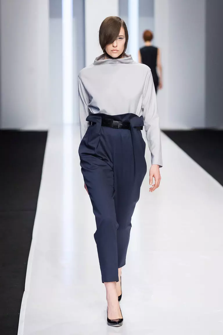 Celana Galife (92 foto): Model wanita, dengan apa yang harus dipakai 997_89
