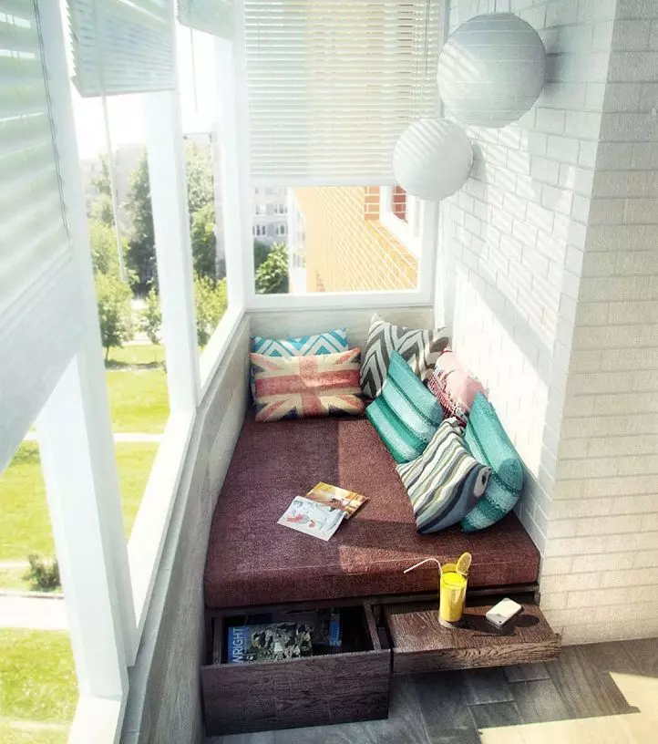 Малку балкон дизајн (96 фотографии): Како да им овозможат на внатрешноста на балконот во станот? Идеите на мал балкон завршуваат внатре. Интересни опции 9987_89